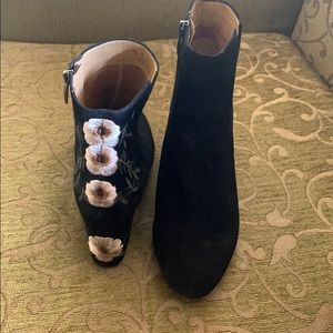 Franco sarto booties